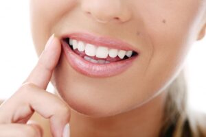 eliminar mancha blanca diente